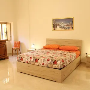 Appartement House Adrian, Naples